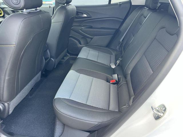 Photo of 2025 Summit White Chevrolet Trax