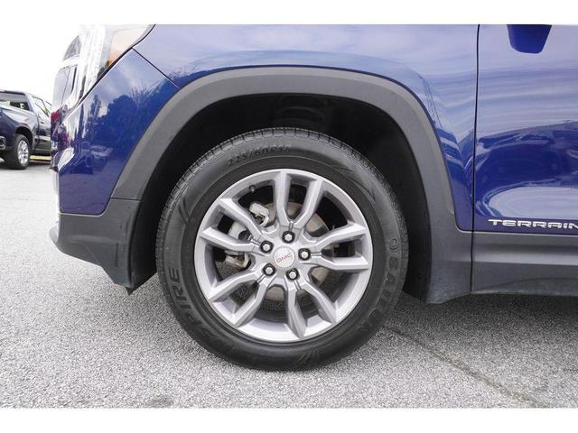 Photo of 2023 Marine Metallic GMC Terrain