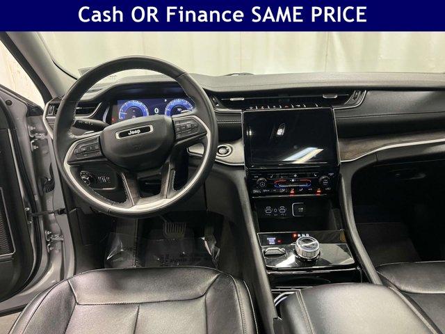 Photo of 2022 Silver Zynith Jeep Grand Cherokee L