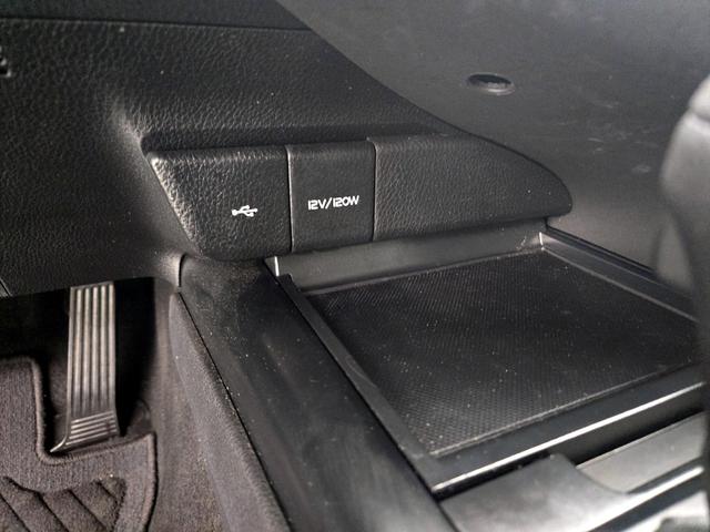Photo of 2020 Silver Toyota Camry