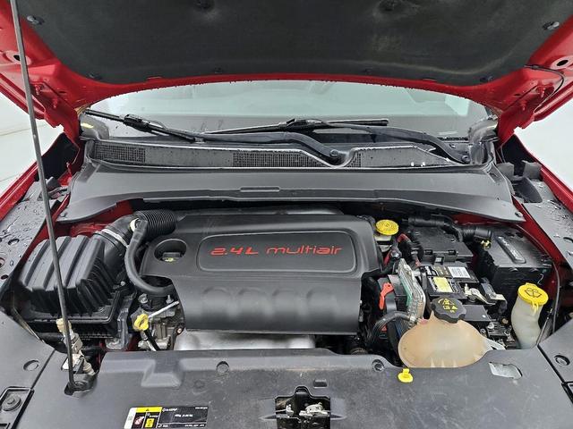 Photo of 2018 Red Jeep Compass