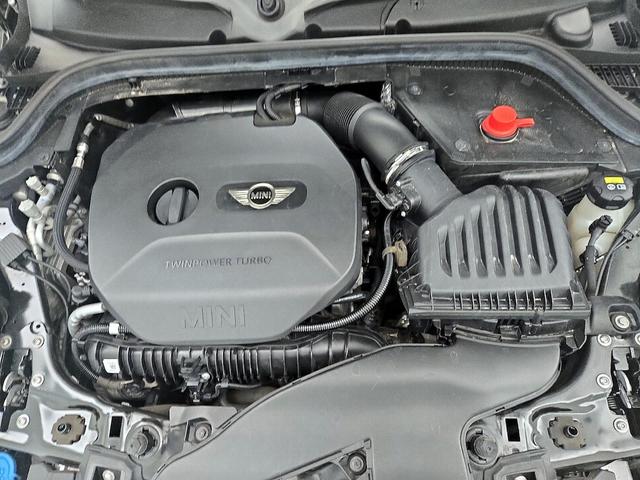 Photo of 2017 Gray MINI Hardtop