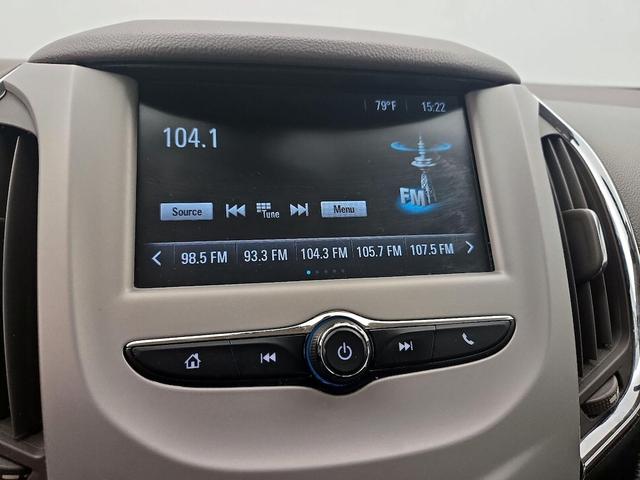 Photo of 2017 White Chevrolet Cruze