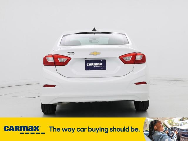 Photo of 2017 White Chevrolet Cruze