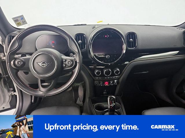 Photo of 2021 White MINI Countryman