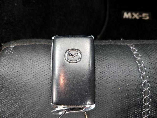 Photo of 2022 Black Mazda MX-5 Miata