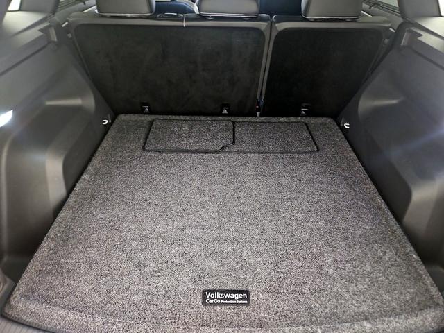 Photo of 2024 White Volkswagen Atlas Cross Sport