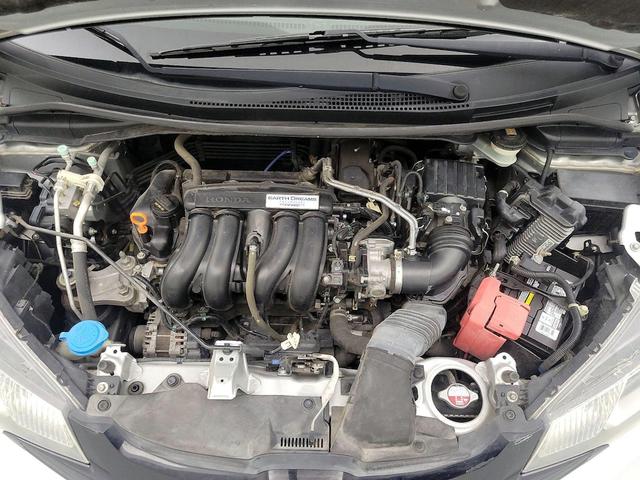 Photo of 2016 Silver Honda Fit
