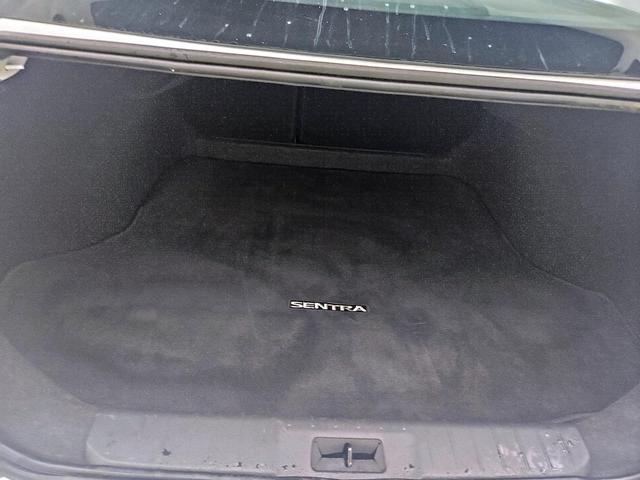 Photo of 2023 White Nissan Sentra