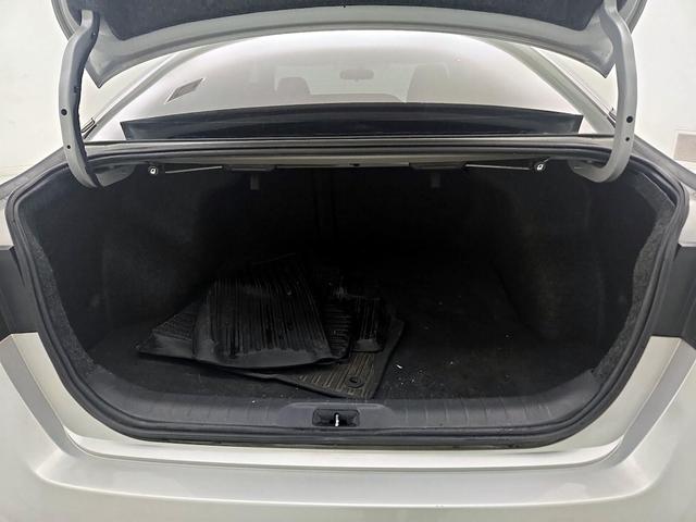 Photo of 2019 Silver Nissan Altima