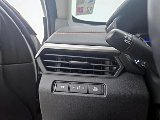 Photo of 2019 Silver Nissan Altima