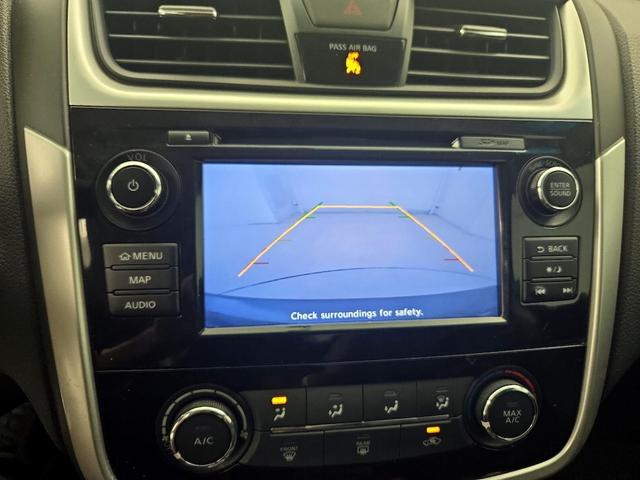Photo of 2018 Gray Nissan Altima