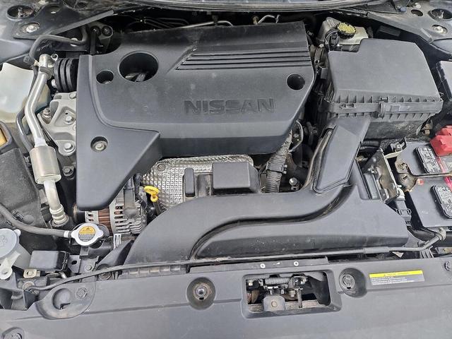 Photo of 2018 Gray Nissan Altima