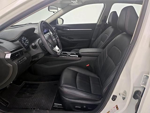 Photo of 2024 Pearl Nissan Altima