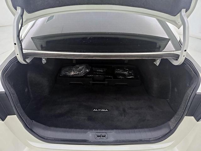 Photo of 2024 Pearl Nissan Altima