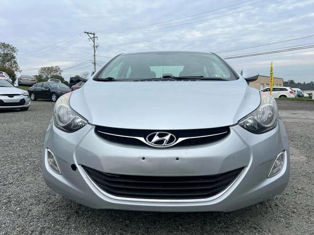 Photo of 2013 Radiant Silver Hyundai ELANTRA