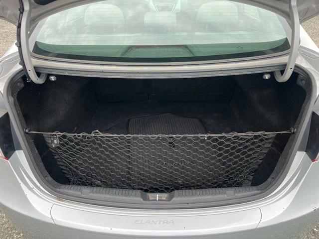 Photo of 2013 Radiant Silver Hyundai ELANTRA