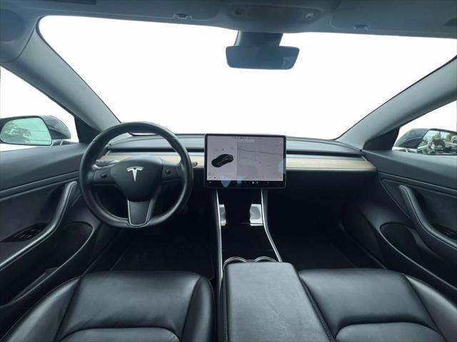 Photo of 2019 Solid Black Tesla Model 3