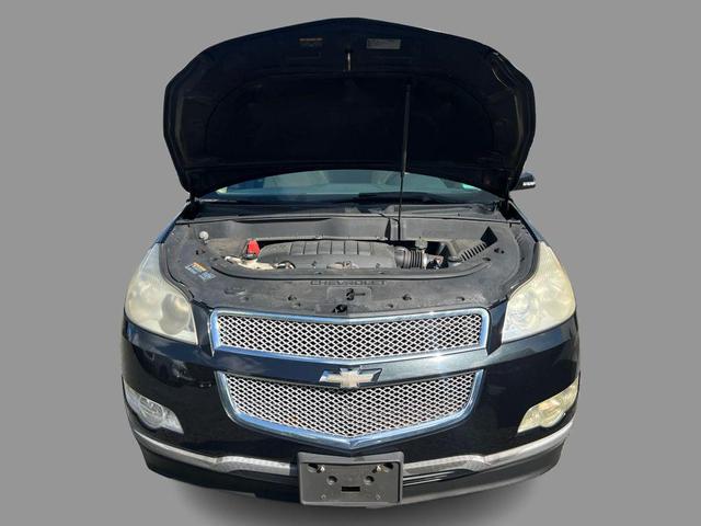 Photo of 2012 Black Granite Metallic Chevrolet Traverse