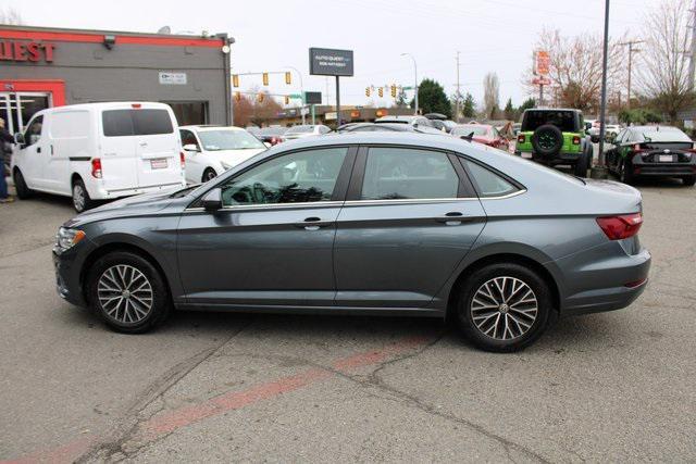 Photo of 2021 Platinum Gray Metallic Volkswagen Jetta