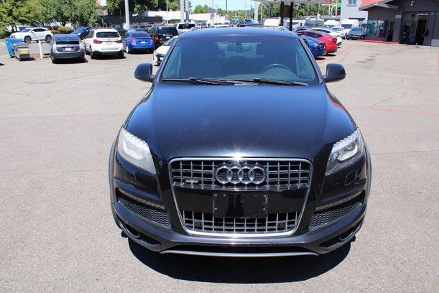 Photo of 2011 Orca Black Metallic Audi Q7