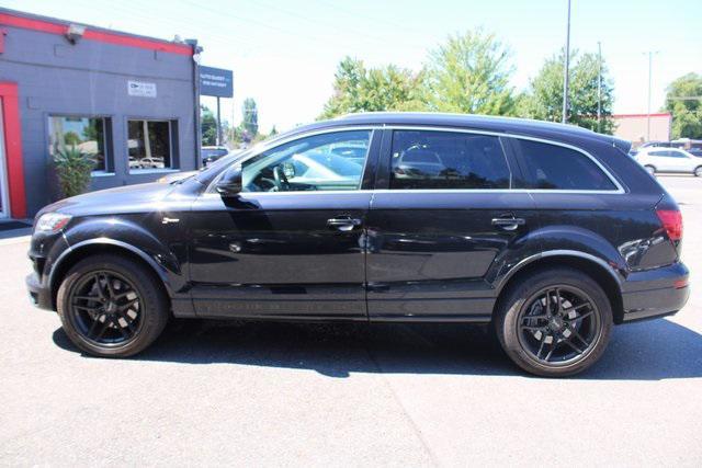 Photo of 2011 Orca Black Metallic Audi Q7