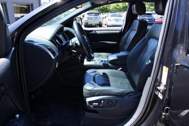 Photo of 2011 Orca Black Metallic Audi Q7