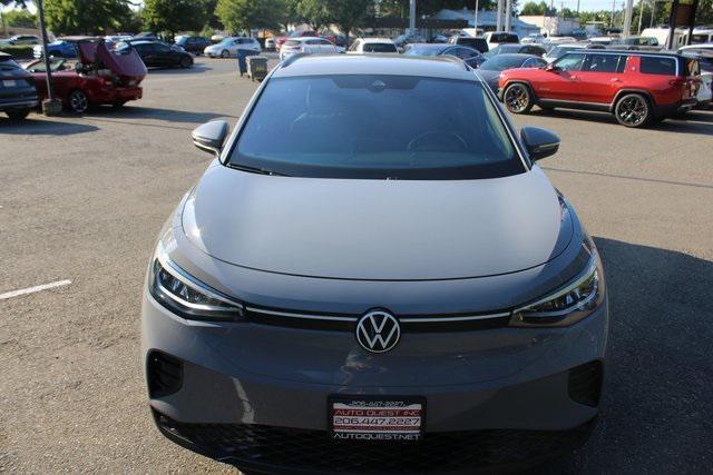 Photo of 2022 Moonstone Gray Volkswagen ID.4