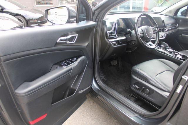 Photo of 2023 Gravity Gray Kia Sportage Hybrid