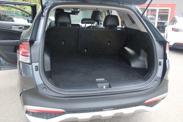 Photo of 2023 Gravity Gray Kia Sportage Hybrid