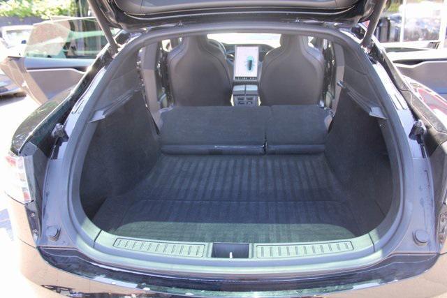Photo of 2018 Black Tesla Model S