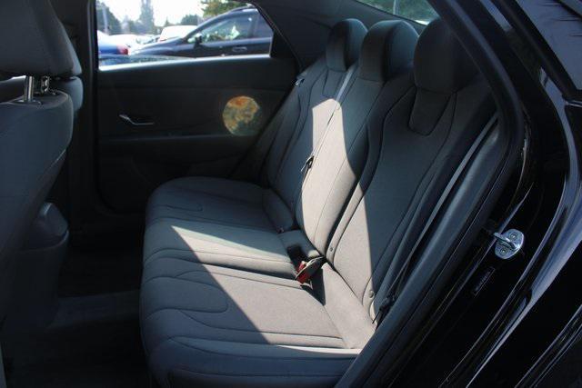 Photo of 2022 Phantom Black Hyundai ELANTRA