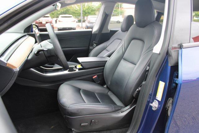 Photo of 2020 Deep Blue Metallic Tesla Model Y