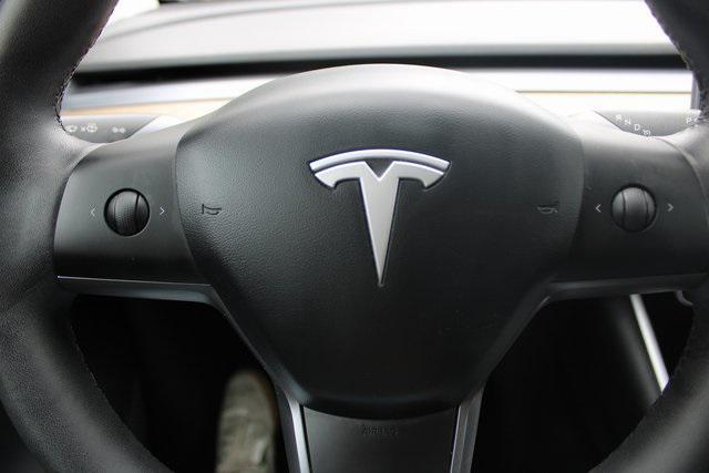 Photo of 2020 Deep Blue Metallic Tesla Model Y
