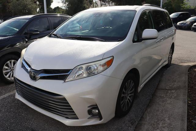 Photo of 2020 Blizzard Pearl Toyota Sienna