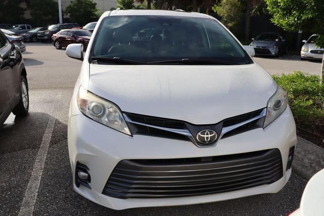 Photo of 2020 Blizzard Pearl Toyota Sienna