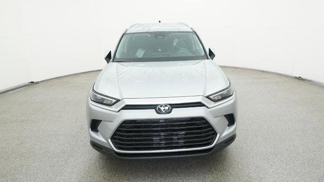 Photo of 2025 Celestial Silver Metallic Toyota Grand Highlander Hybrid