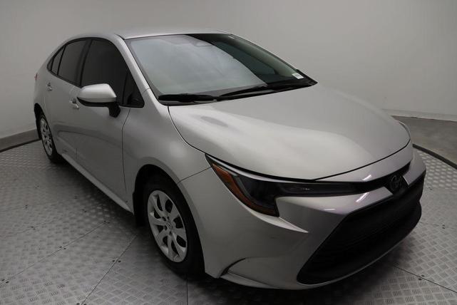 Photo of 2025 Classic Silver Metallic Toyota Corolla