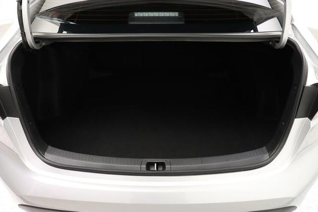Photo of 2025 Classic Silver Metallic Toyota Corolla