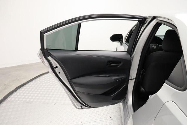 Photo of 2025 Classic Silver Metallic Toyota Corolla