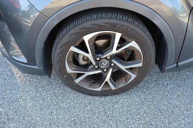 Photo of 2018 Magnetic Gray Metallic Toyota C-HR