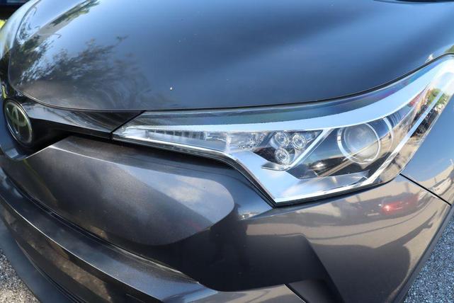 Photo of 2018 Magnetic Gray Metallic Toyota C-HR