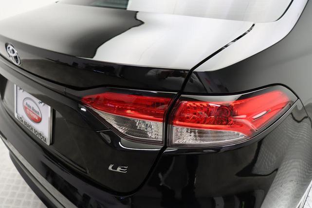 Photo of 2021 Black Sand Pearl Toyota Corolla