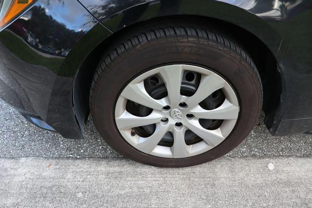 Photo of 2022 Black Sand Pearl Toyota Corolla