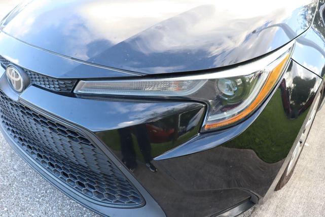 Photo of 2022 Black Sand Pearl Toyota Corolla