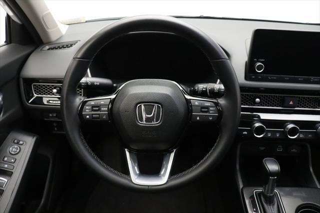 Photo of 2023 Platinum White Honda Civic