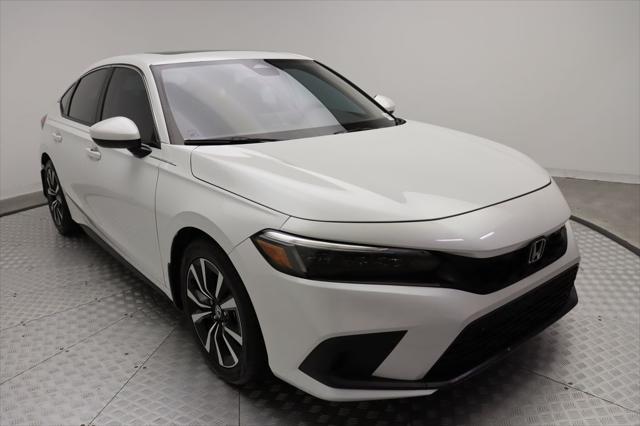 Photo of 2023 Platinum White Honda Civic
