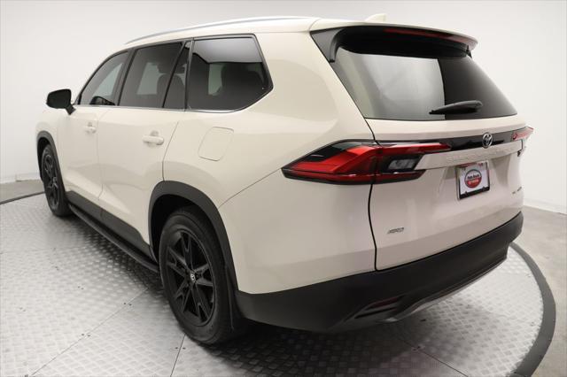 Photo of 2024 Coastal Cream Toyota Grand Highlander