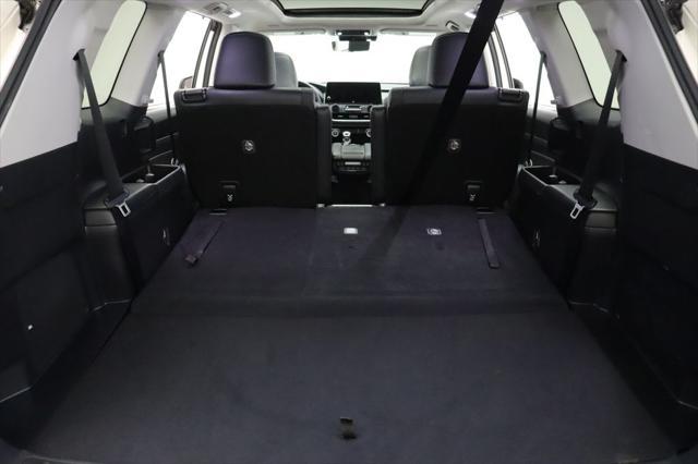 Photo of 2024 Coastal Cream Toyota Grand Highlander