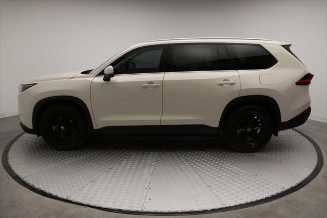 Photo of 2024 Coastal Cream Toyota Grand Highlander